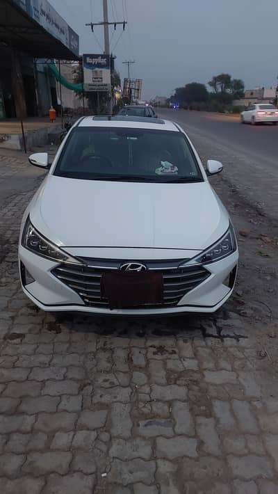 Hyundai Elantra 2022