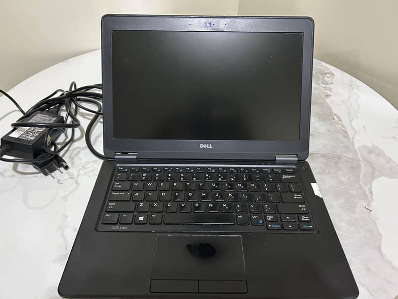 Dell Latitude E7250 1