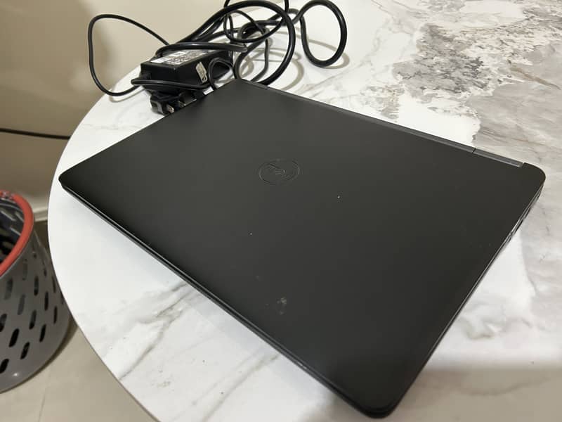 Dell Latitude E7250 2