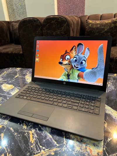 Hp laptop g7 9th generation excellent condition