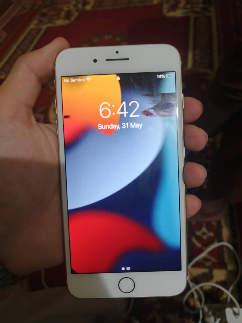 Apple iPhone 7 Plus 0