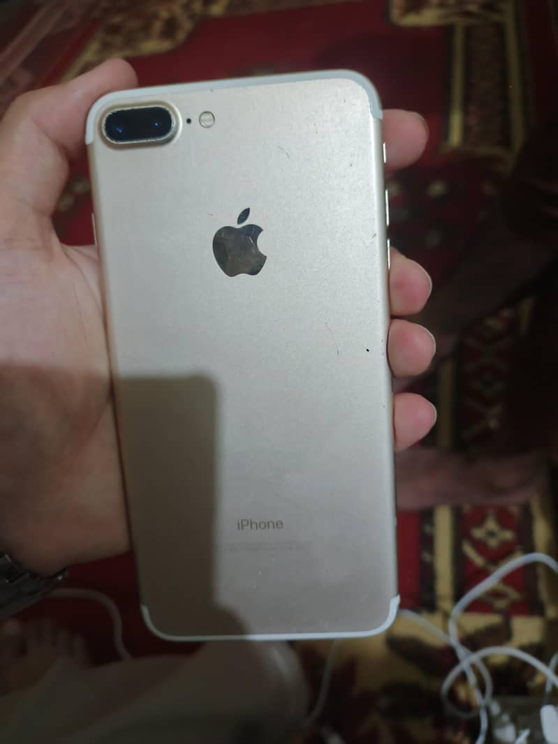Apple iPhone 7 Plus 1