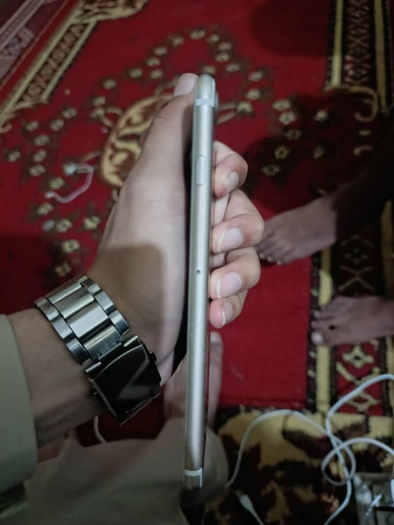 Apple iPhone 7 Plus 3