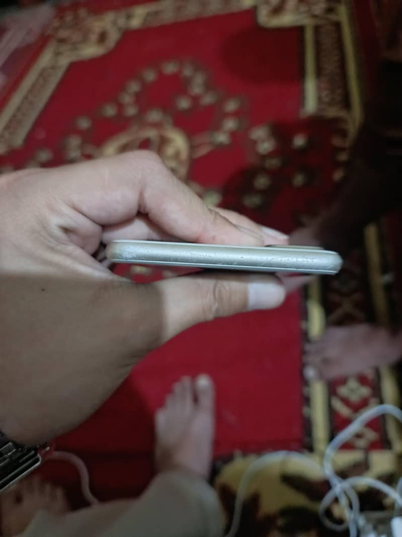 Apple iPhone 7 Plus 4