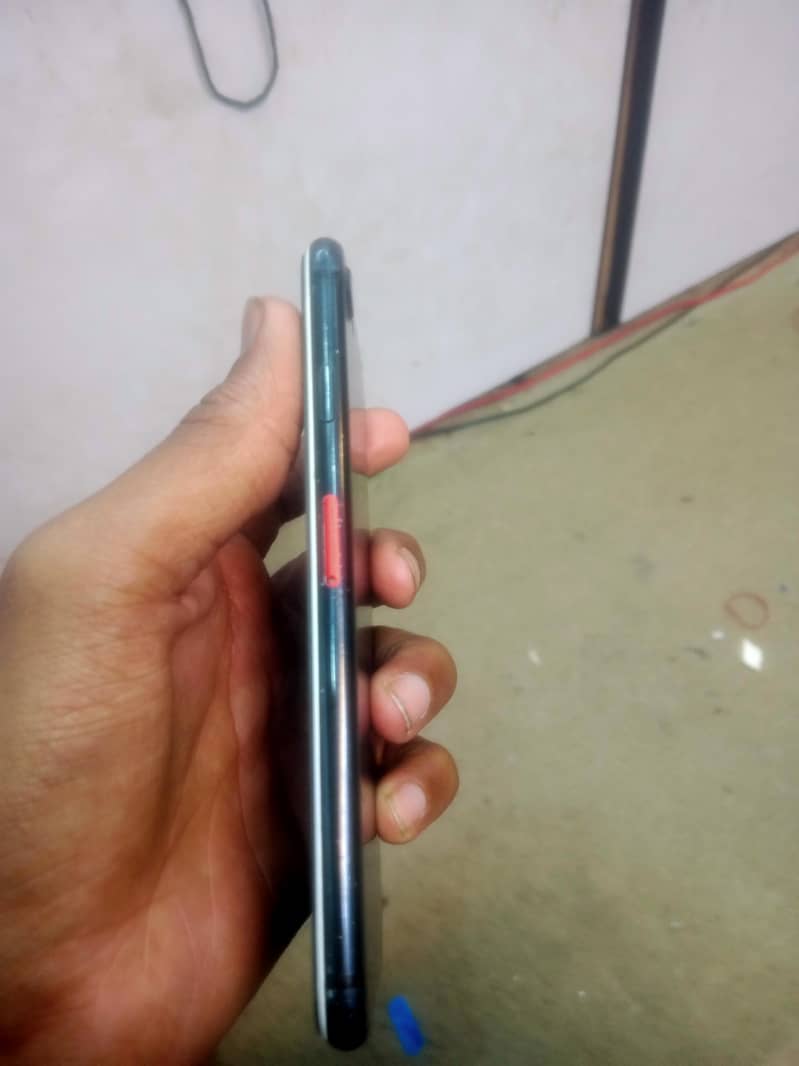 Apple iPhone 7 4