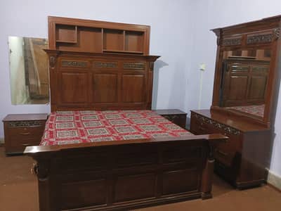 Bed & Dressing Set