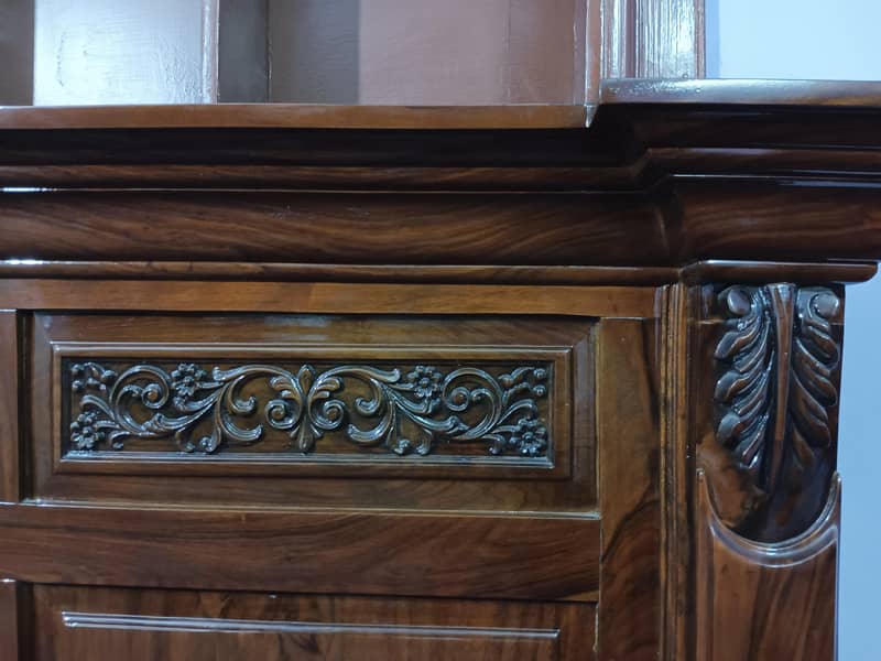 Large Size Bed With Side Tables, Dressing Table & Mattress 9