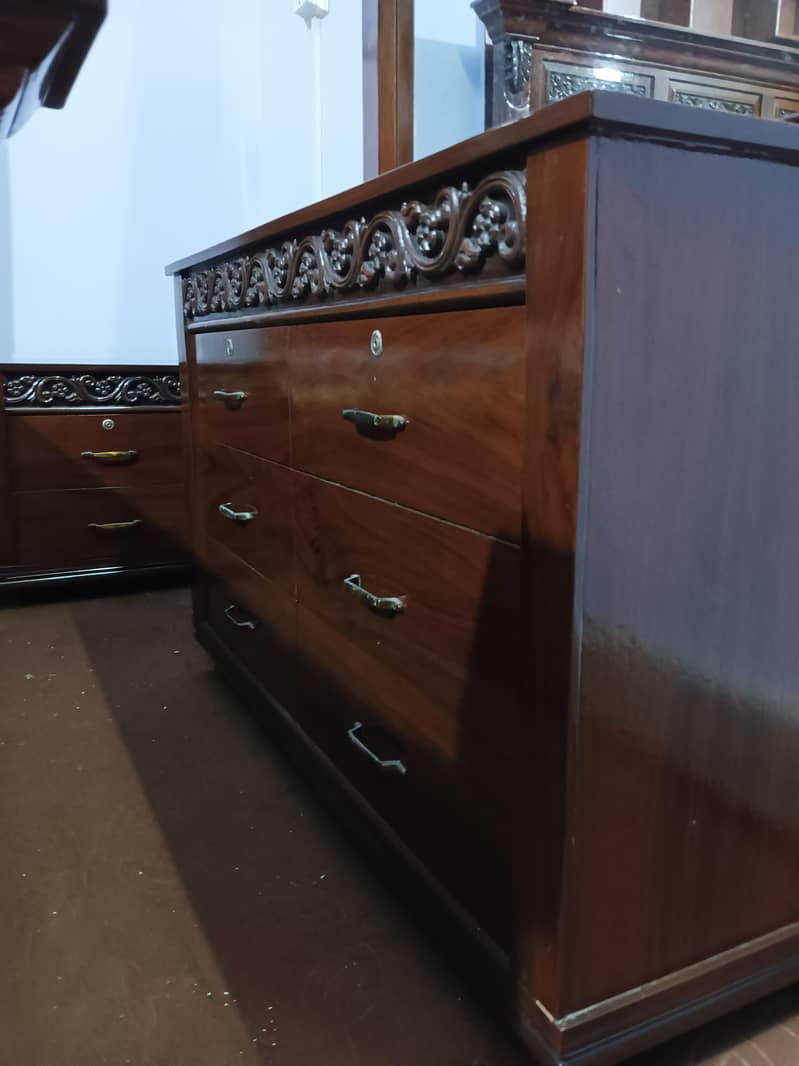 Large Size Bed With Side Tables, Dressing Table & Mattress 11