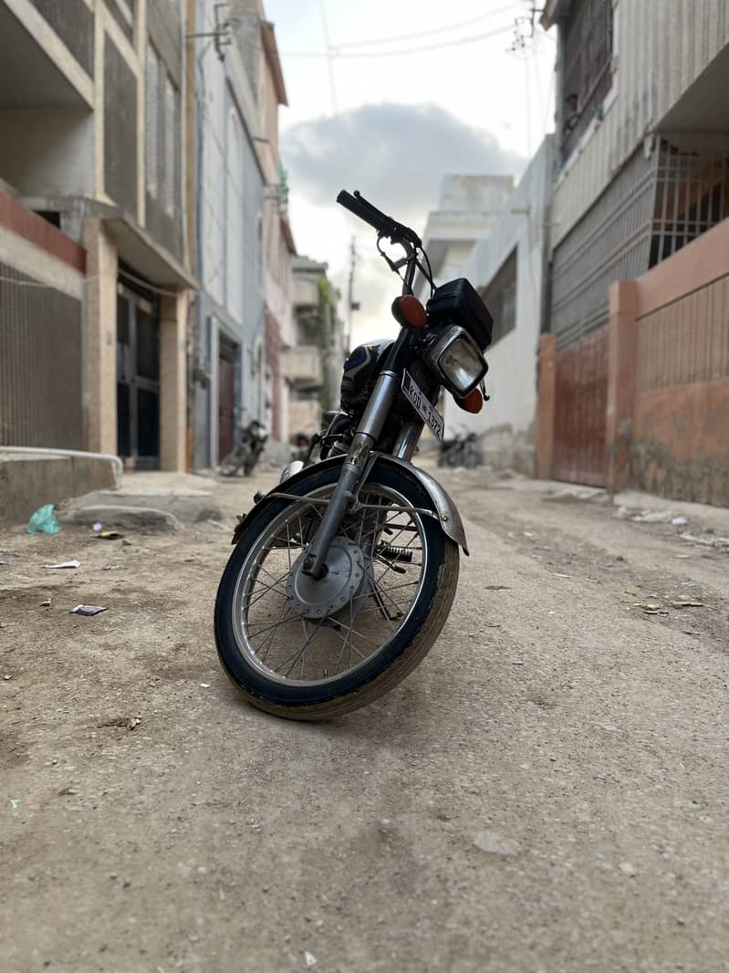 125cc Unique 11