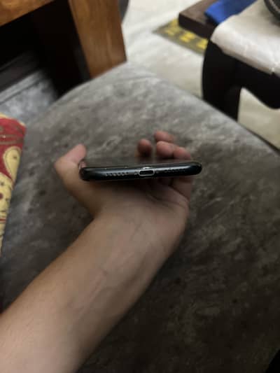 Apple iPhone XR
