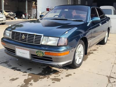 Toyota crown royal saloon E
