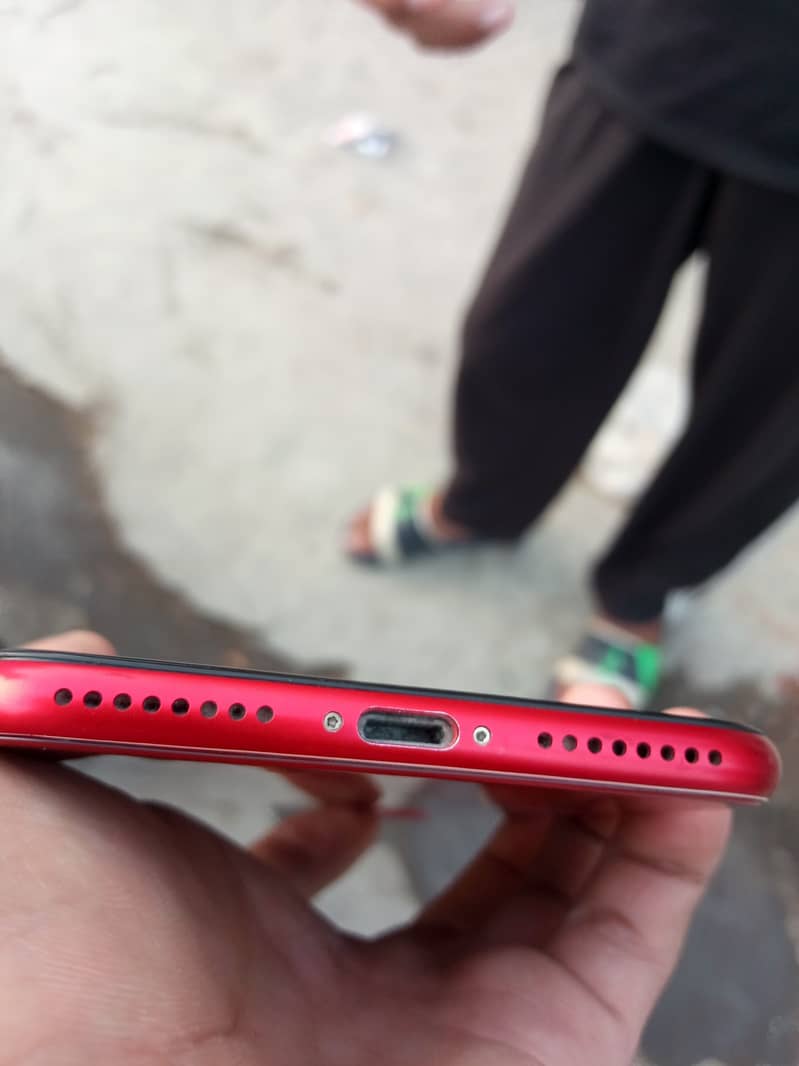 Apple iPhone 8 Plus 1