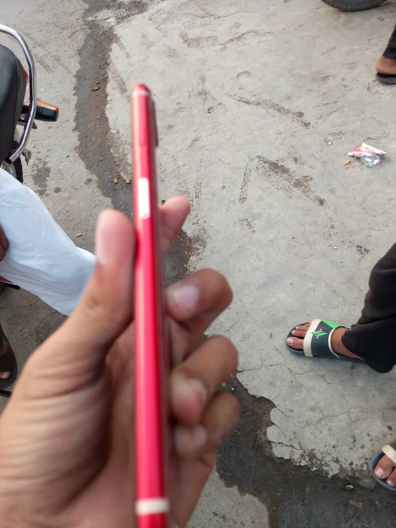 Apple iPhone 8 Plus 7