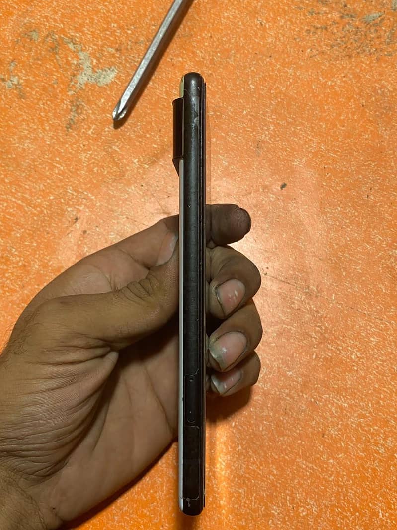 Google Pixel 6 4