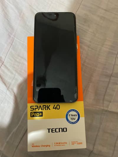 Techno spark 40 pro plus 8/256 Moon Light Colour