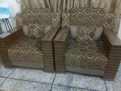 5 Seater Sofa Set - Good Condition - Comfortable (Price Negotiable)