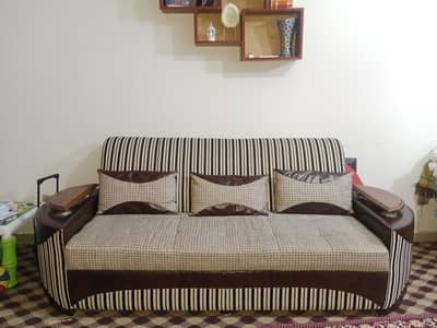 7 seater sofa set.