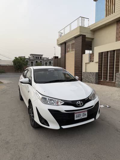 Toyota Yaris Ativ 1.3 Manual 2021-22