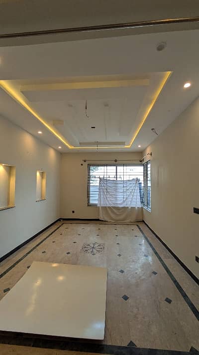 GULBERG RESIDENCIA 7 MARLA FULL HOUSE FOR RENT