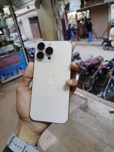 Apple iPhone 16 Pro Max