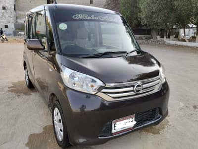 Nissan Roox 2014