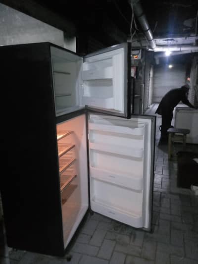 Dawlance fridge full size