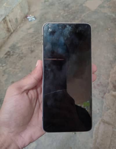 condition 10/9.5 only phone or charger  4gb 128gb