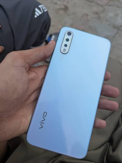 Vivo S1