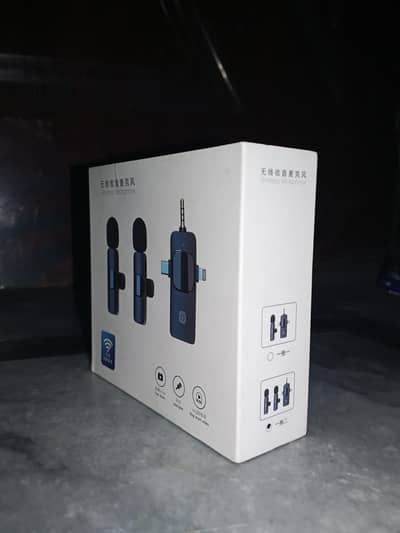 wirless microphone 10/10 condition % guarantee