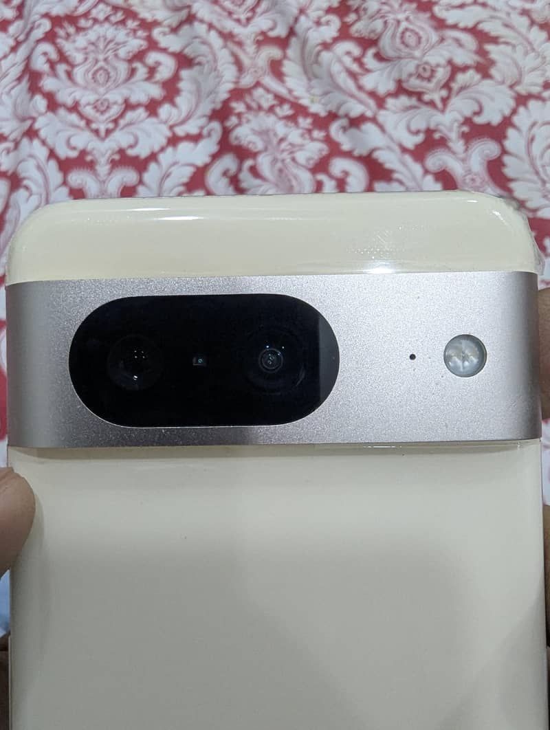 Google Pixel 8 5
