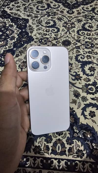 Apple iPhone 16 Pro Max