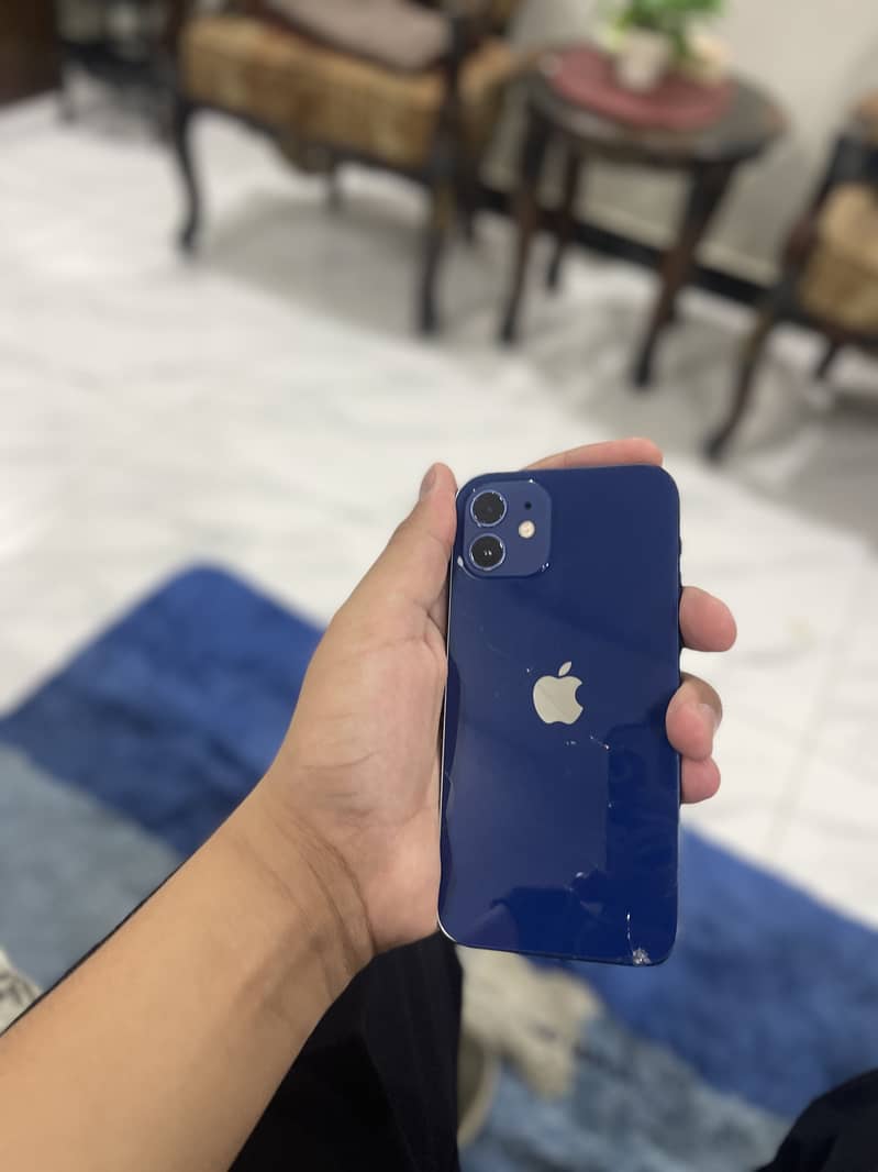 Apple iPhone 12 6