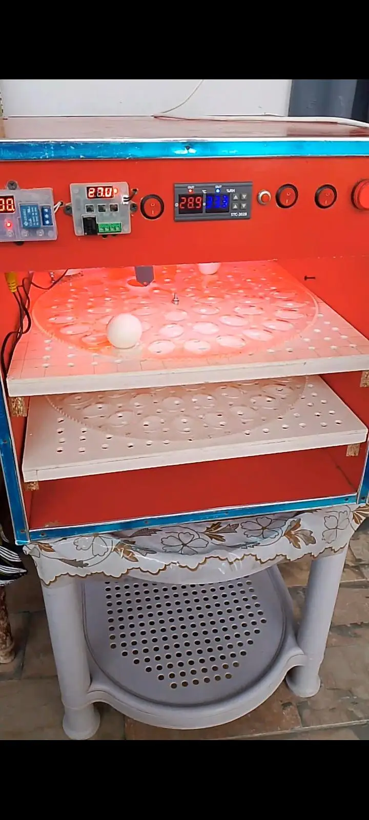 96 Eggs Fully Automatic incubator