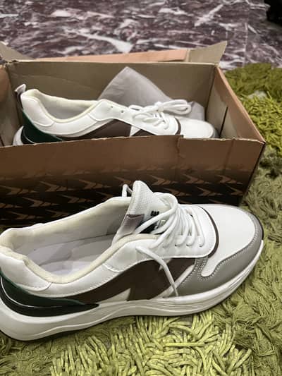 Brand new permium casual sneakers size 45
