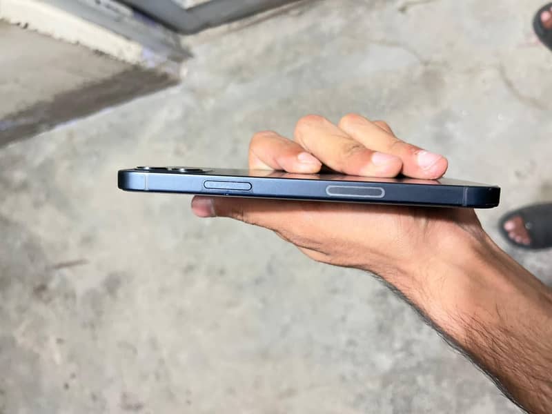 Apple iPhone 12 3