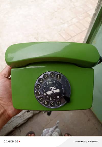 land line phone 10.000. . . Panasonic tape 20.000