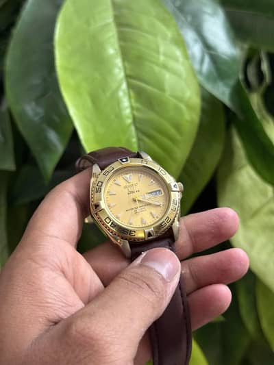 Seiko 5 sports automatic watch 23 jewels