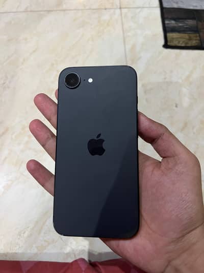 Apple iPhone 16e