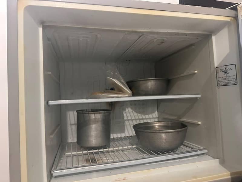 Medium size fridge 6