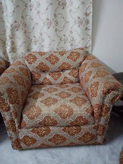 7 seater sofa set condition used
