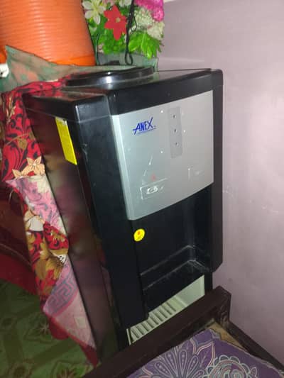 Anex ka dispenser hai on hai just darwa kharb hai urgent sell