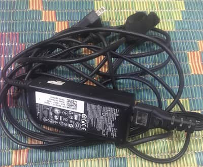 Dell 65W-AC Adapter with Connecting wire