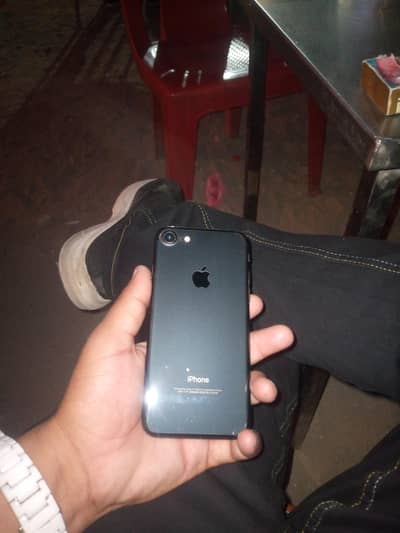 Apple iPhone 7