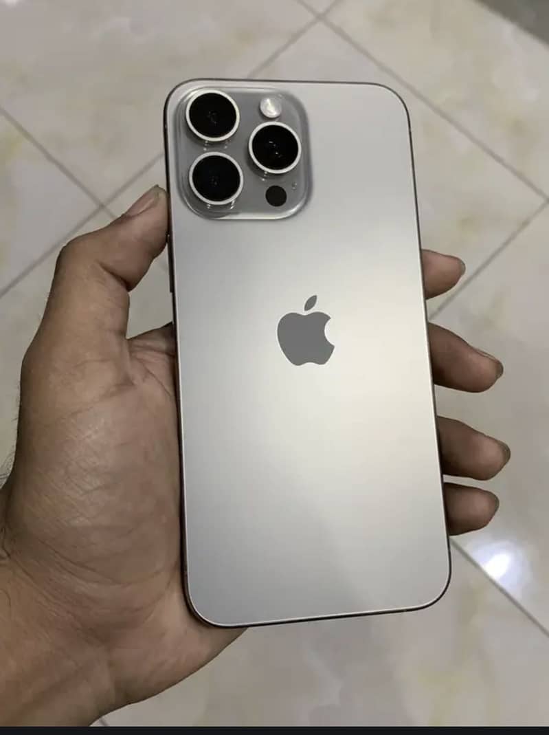 Apple iPhone 15 plus 1