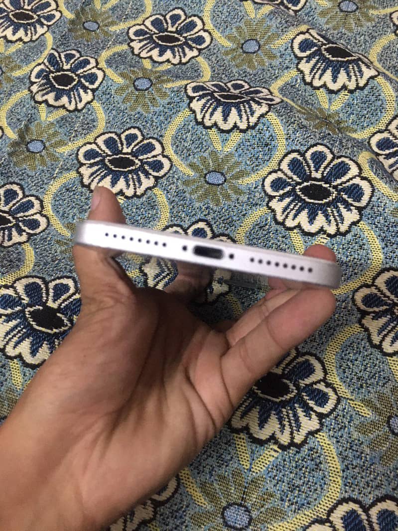 Apple iPhone 7 Plus 4
