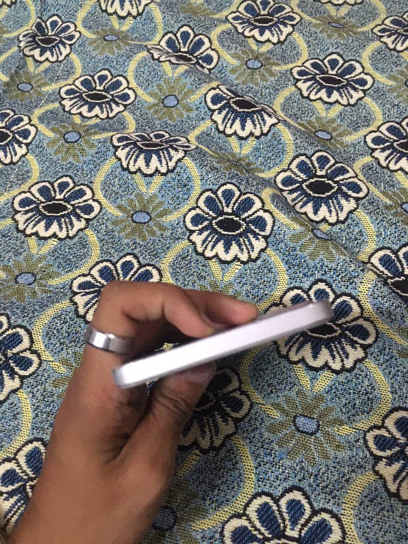 Apple iPhone 7 Plus 7