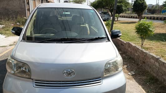 Toyota Porte 2014