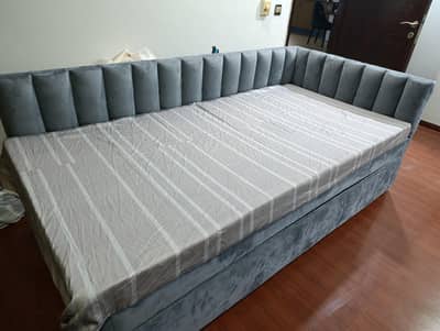 New  premium velvet day bed - 2x pull out Single beds heavy duty