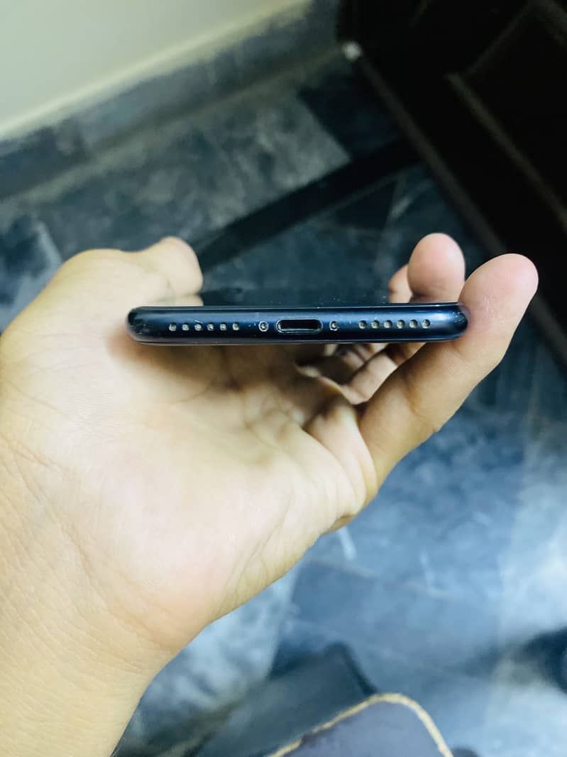 Apple iPhone SE 3