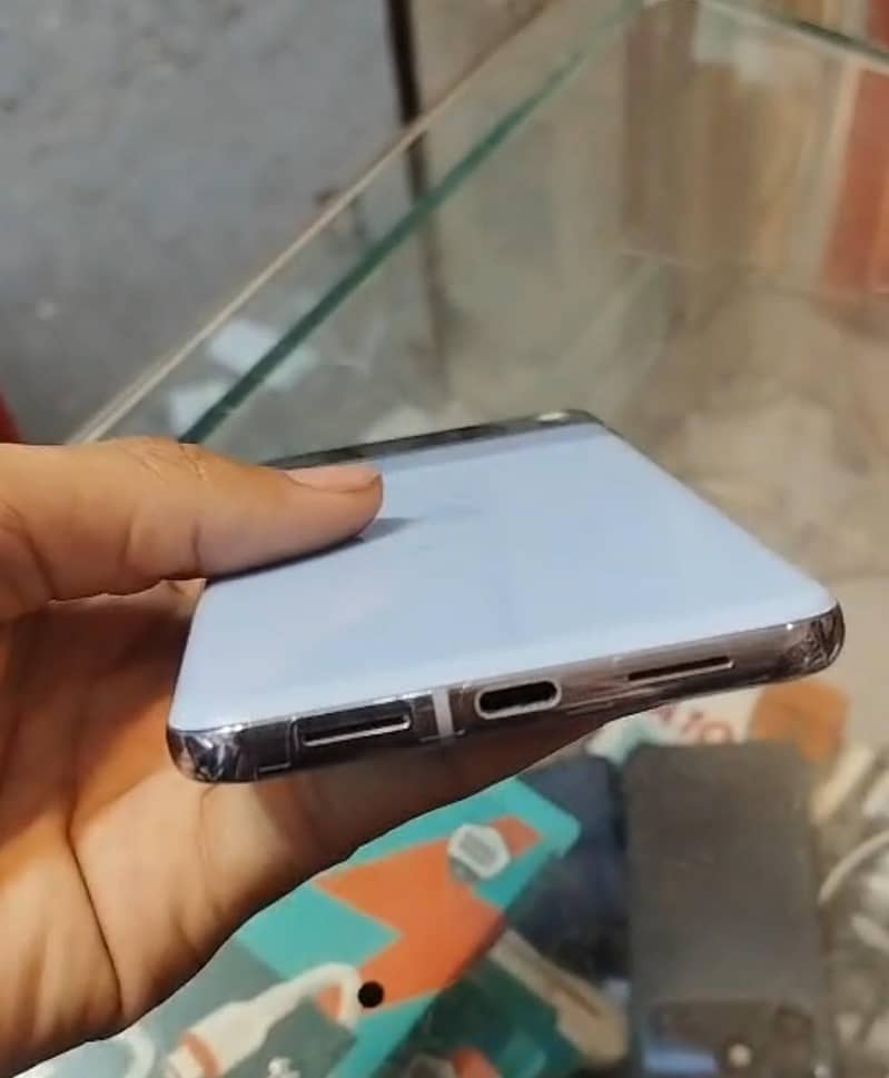 Google Pixel 8 Pro 2